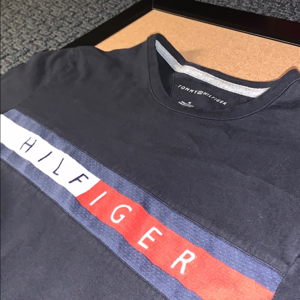 Tommy Hilfiger logo tee